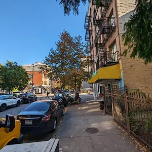  Homestay Fawlty Towers In Williamsburg United States
